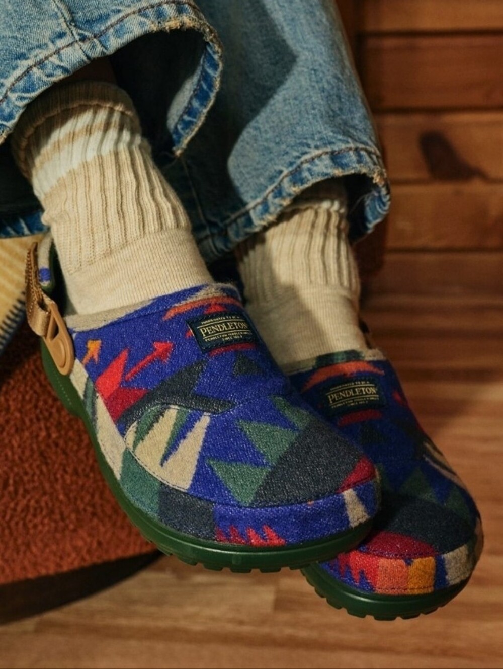 NIB Crocs X Pendleton Crafted Tuscon Wool Clogs M6/W8 M8/W10 Clog Collaboration - Picture 4 of 13